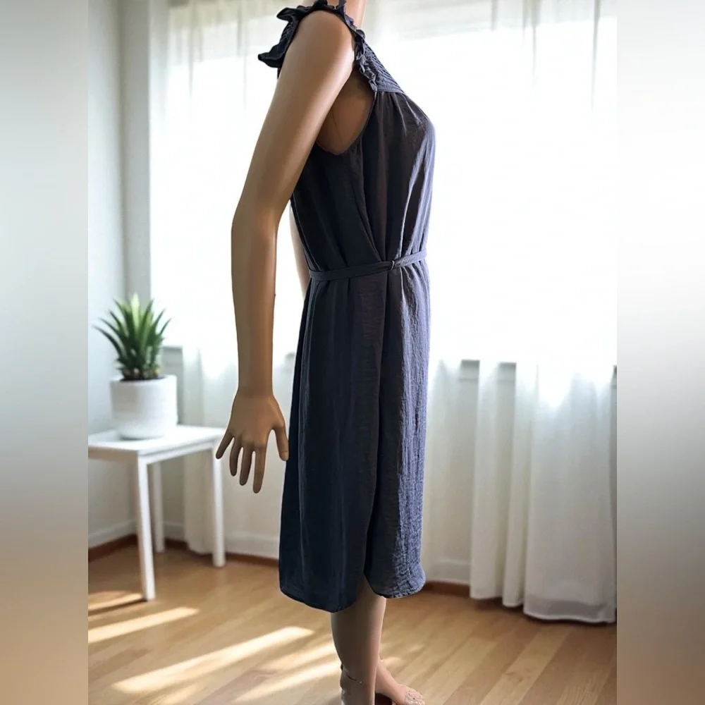 H & M Blue/Slate Dress. Smocked detail at the neckline, Ruffle Sleeves. Size 6 - Picture 5 of 7